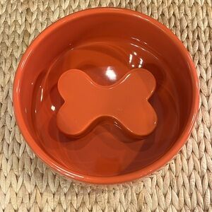 Slow feeding bowl with Bone baffle